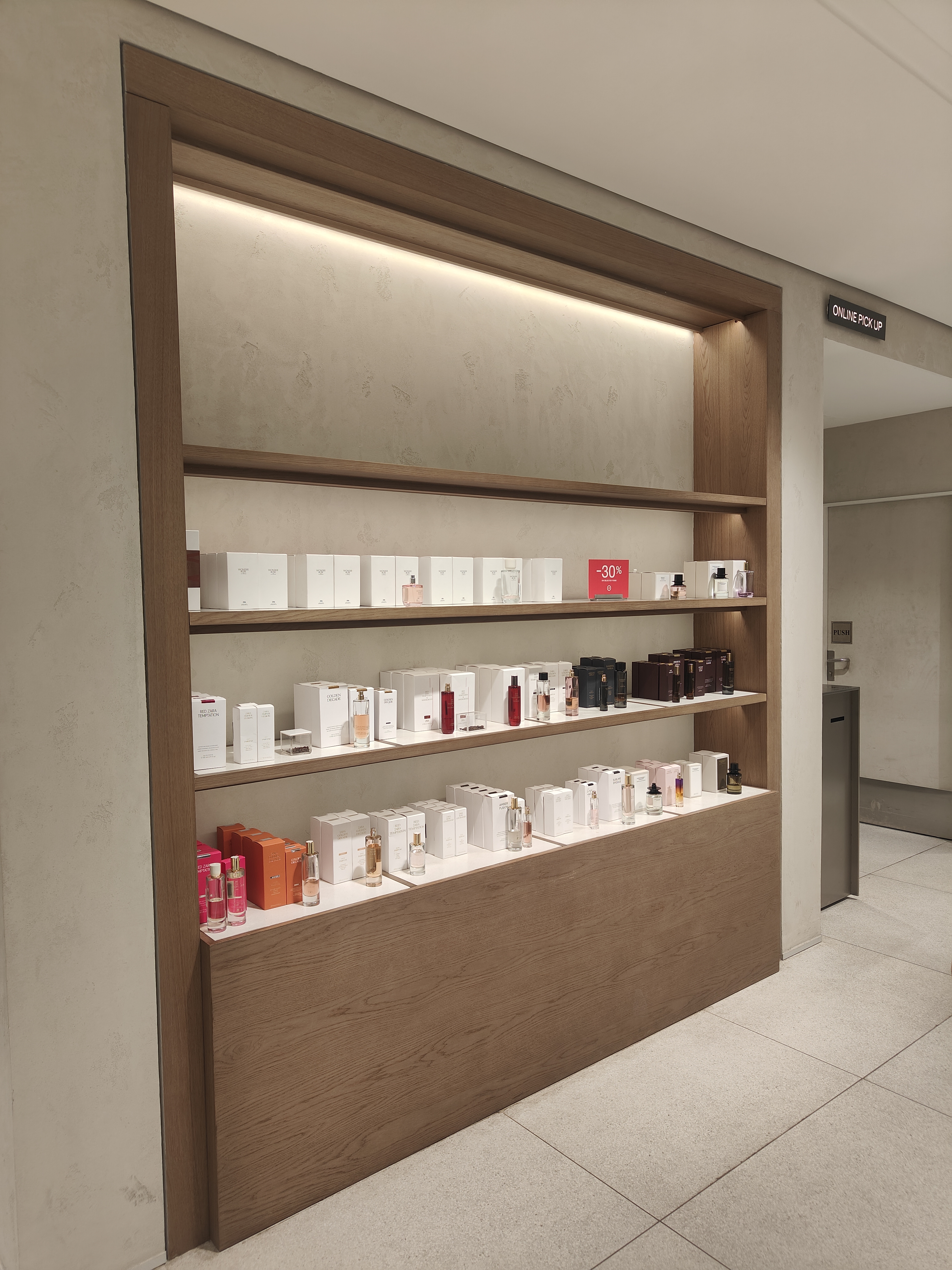 Lacoste Fixtures
